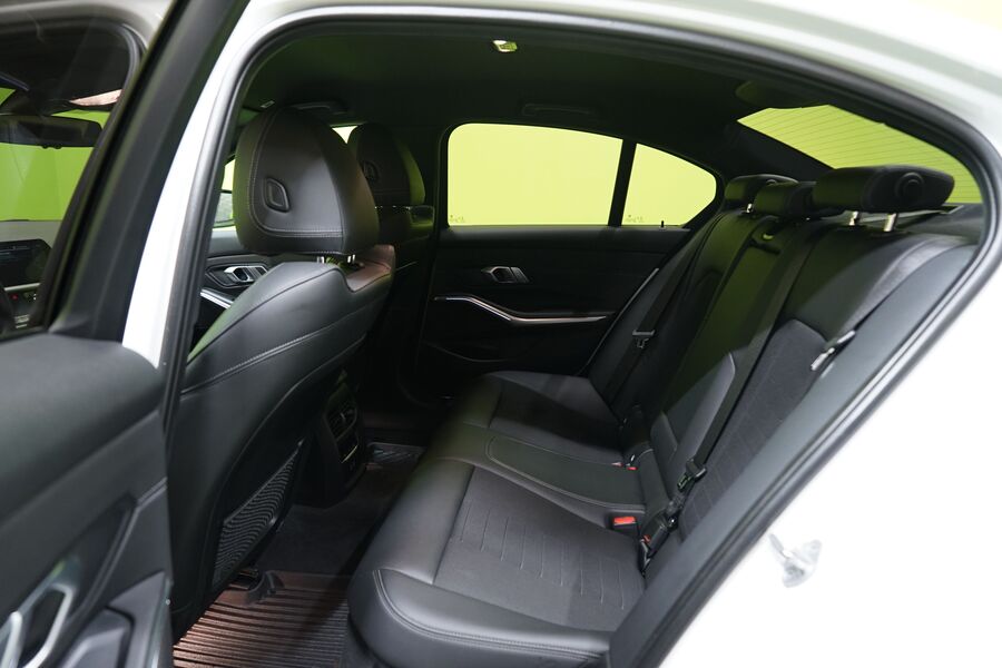 BMW 330 vaihtoauto