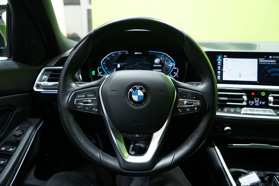 BMW 330 vaihtoauto