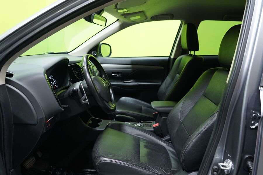 Mitsubishi Outlander vaihtoauto