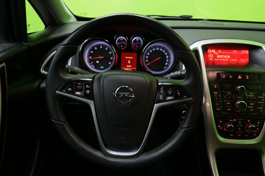 Opel Astra vaihtoauto