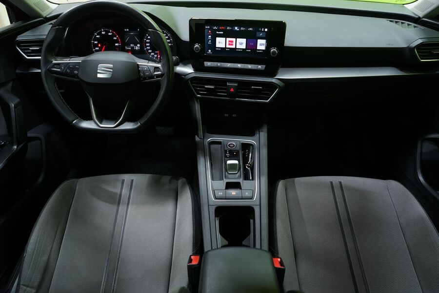 SEAT Leon Sportstourer vaihtoauto