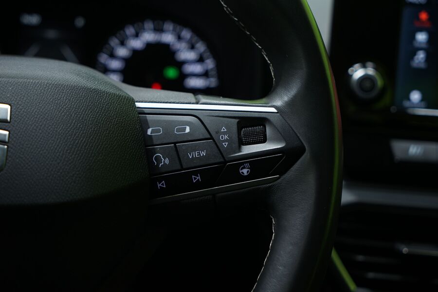 SEAT Leon Sportstourer vaihtoauto