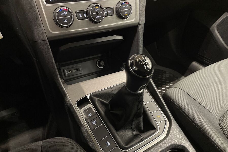 Volkswagen Golf Sportsvan vaihtoauto