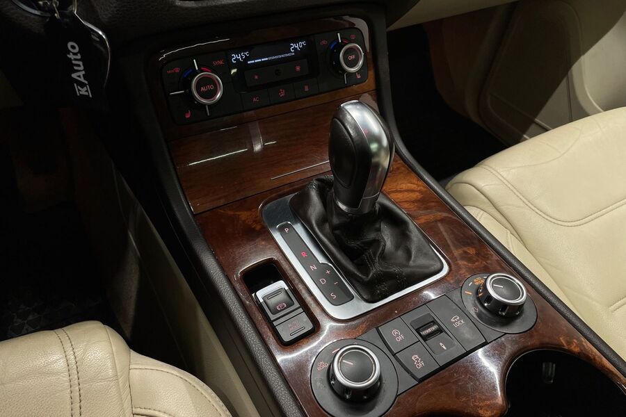 Volkswagen Touareg vaihtoauto