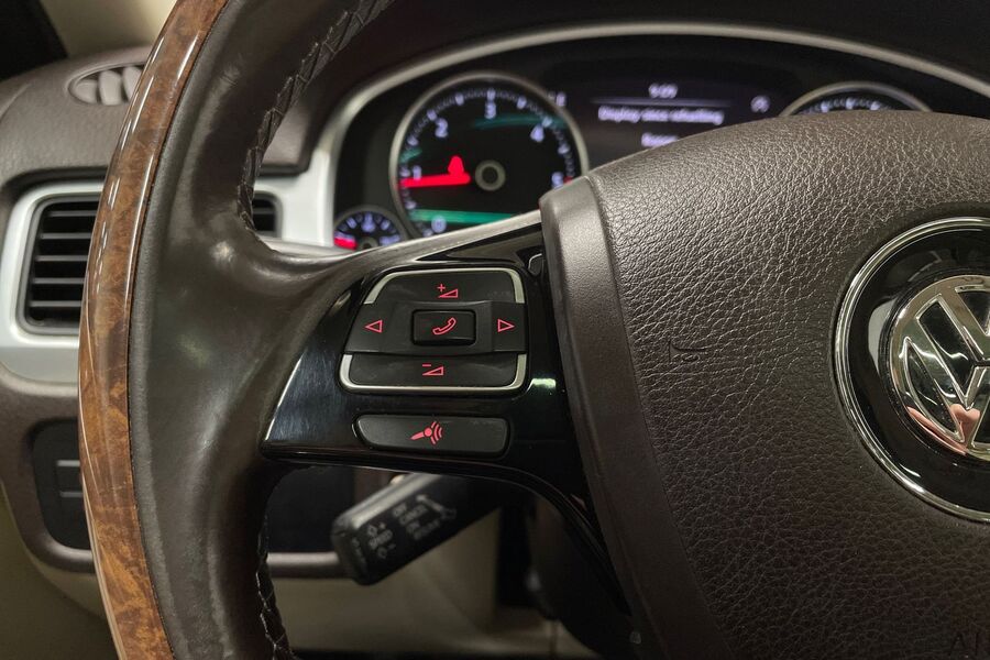 Volkswagen Touareg vaihtoauto