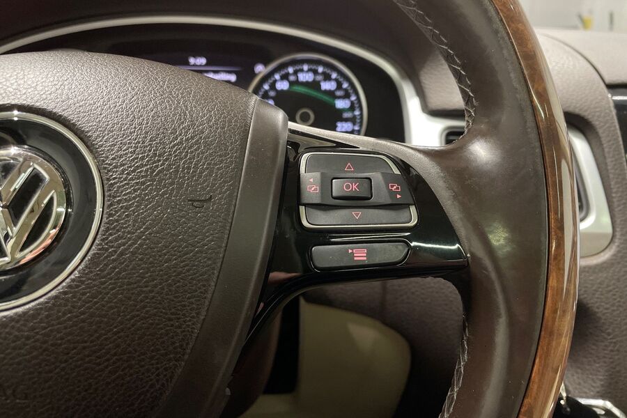 Volkswagen Touareg vaihtoauto