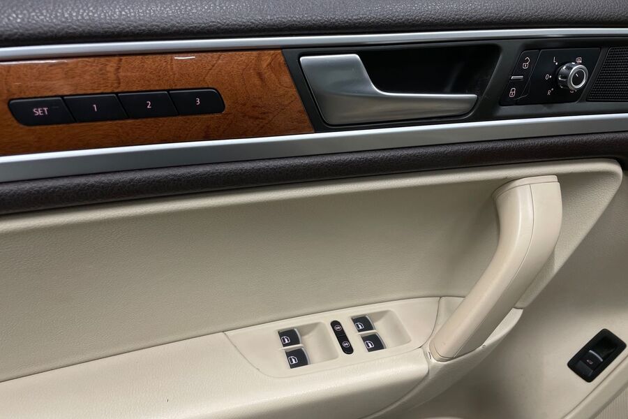 Volkswagen Touareg vaihtoauto