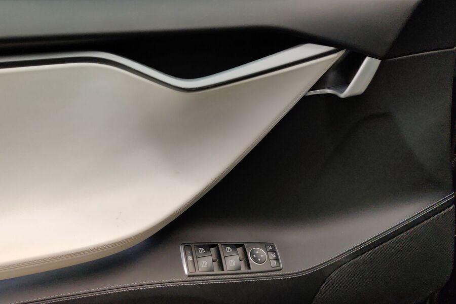 Tesla Model S vaihtoauto