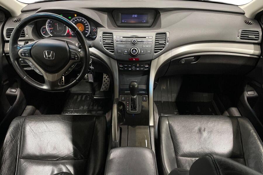 Honda Accord vaihtoauto