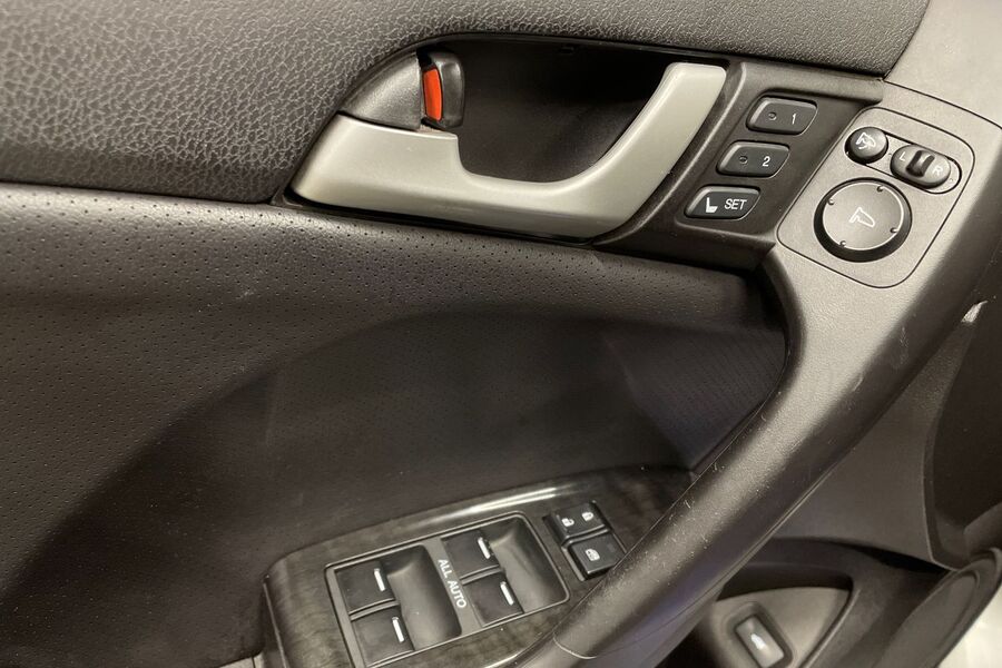 Honda Accord vaihtoauto