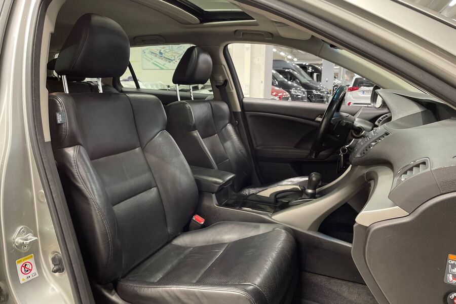 Honda Accord vaihtoauto