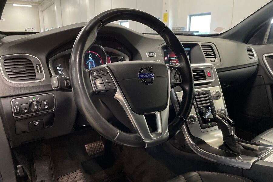 Volvo V60 vaihtoauto