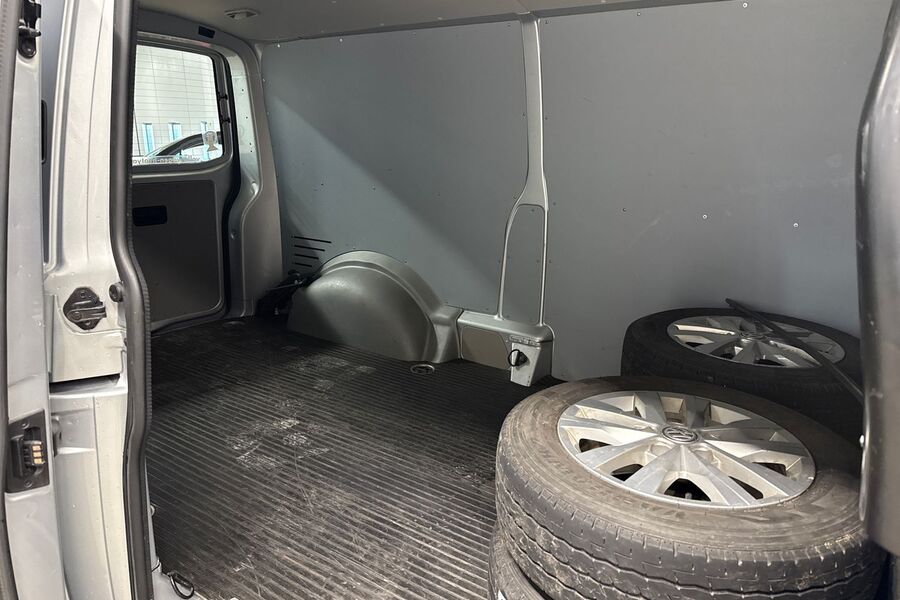 Volkswagen Transporter vaihtoauto