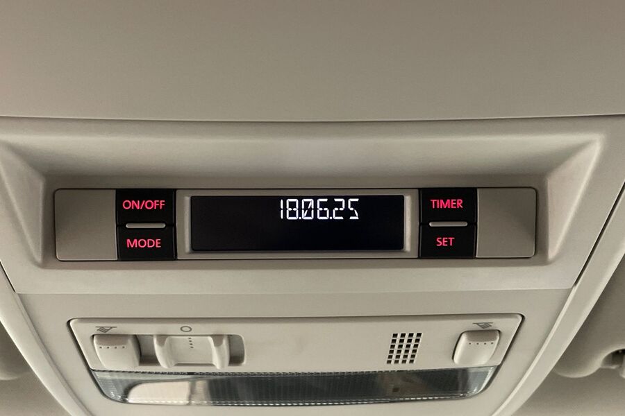 Volkswagen Caravelle vaihtoauto