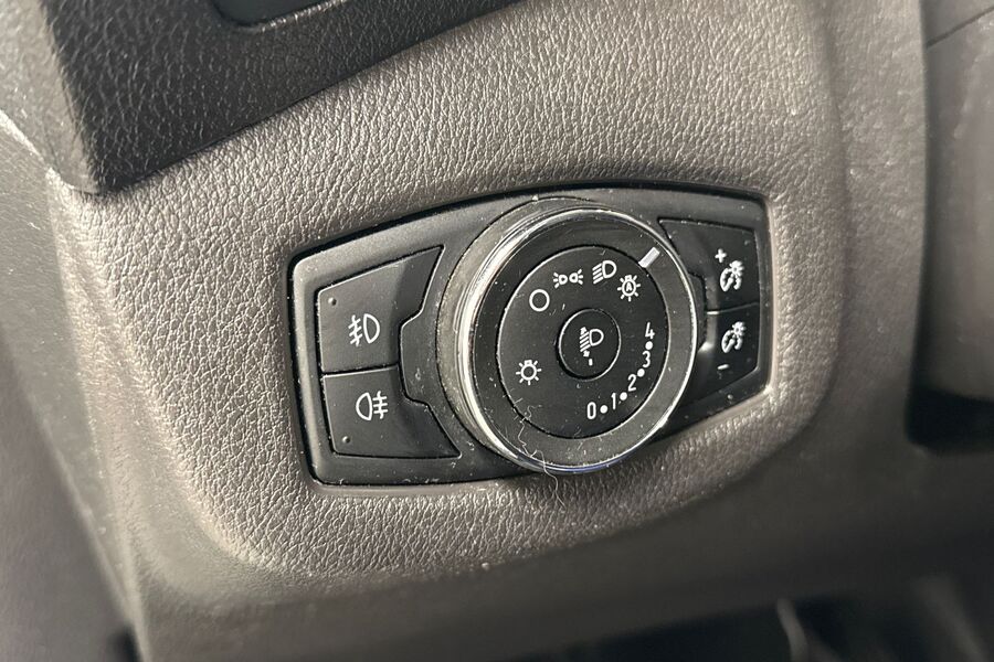 Ford Transit Connect vaihtoauto