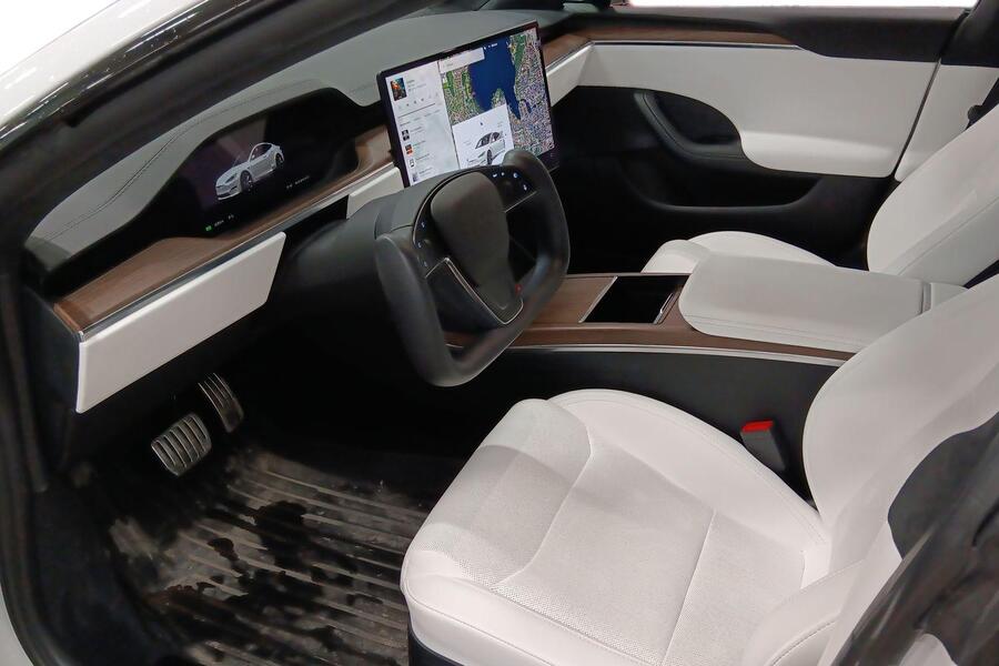 Tesla Model S vaihtoauto