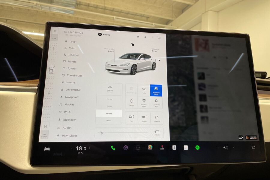 Tesla Model S vaihtoauto