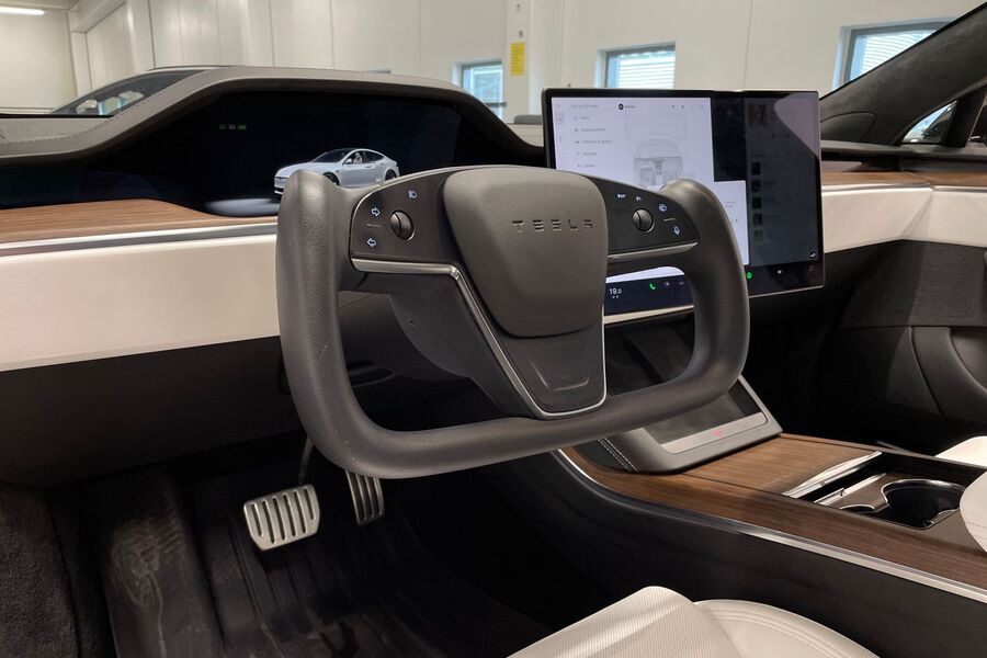 Tesla Model S vaihtoauto