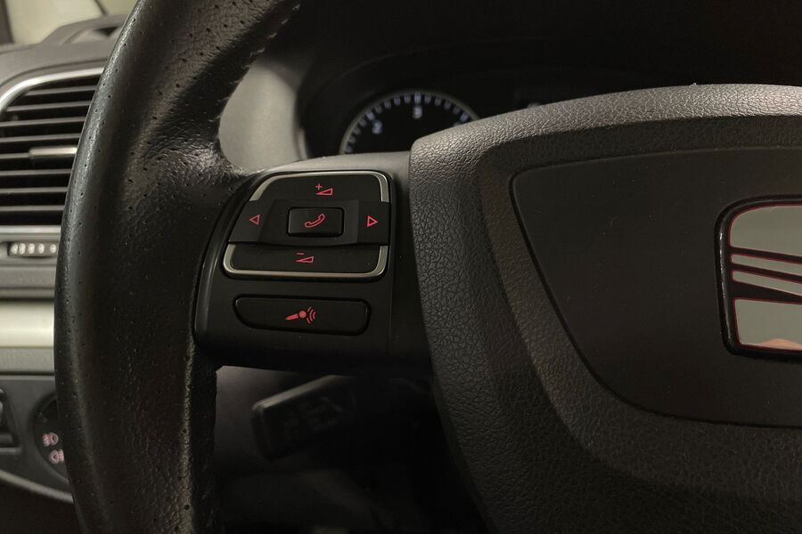 SEAT Alhambra vaihtoauto