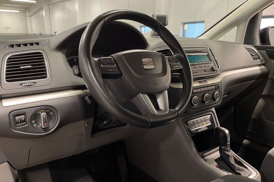 SEAT Alhambra vaihtoauto