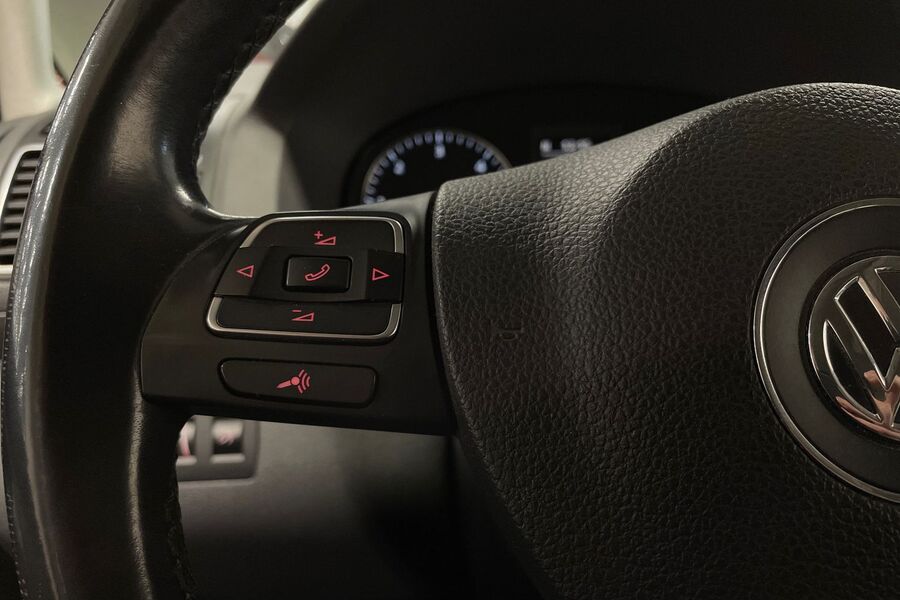 Volkswagen Touran vaihtoauto