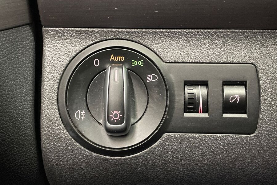 Volkswagen Touran vaihtoauto