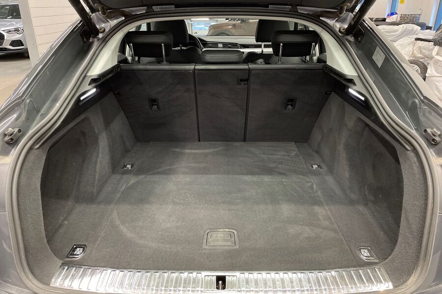 Audi Q8 e-tron vaihtoauto