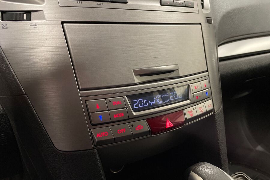 Subaru Legacy vaihtoauto