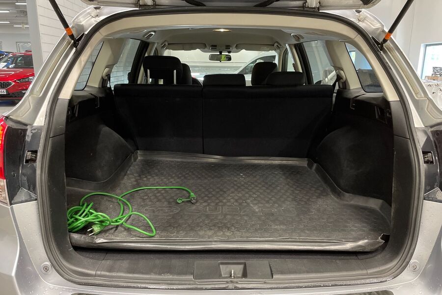 Subaru Legacy vaihtoauto