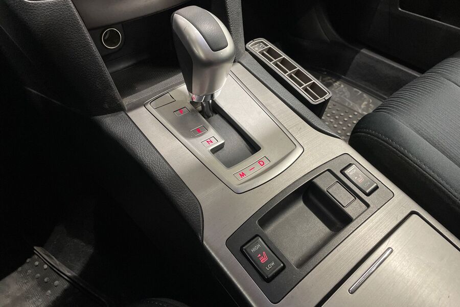 Subaru Legacy vaihtoauto