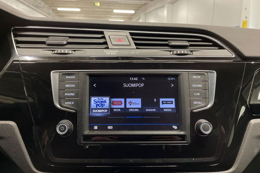 Volkswagen Touran vaihtoauto