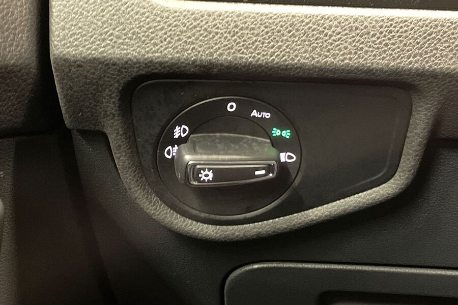 Volkswagen Touran vaihtoauto