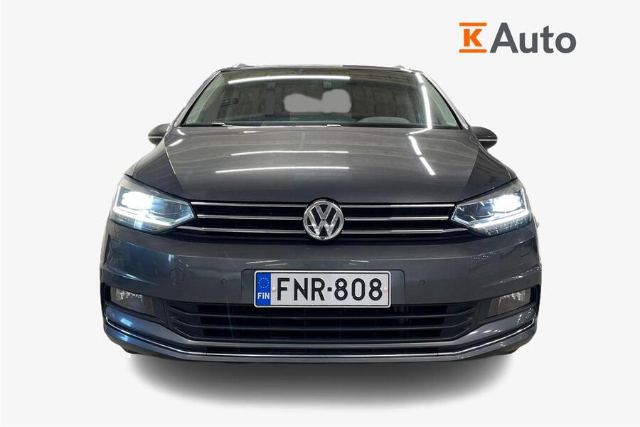 Volkswagen Touran vaihtoauto