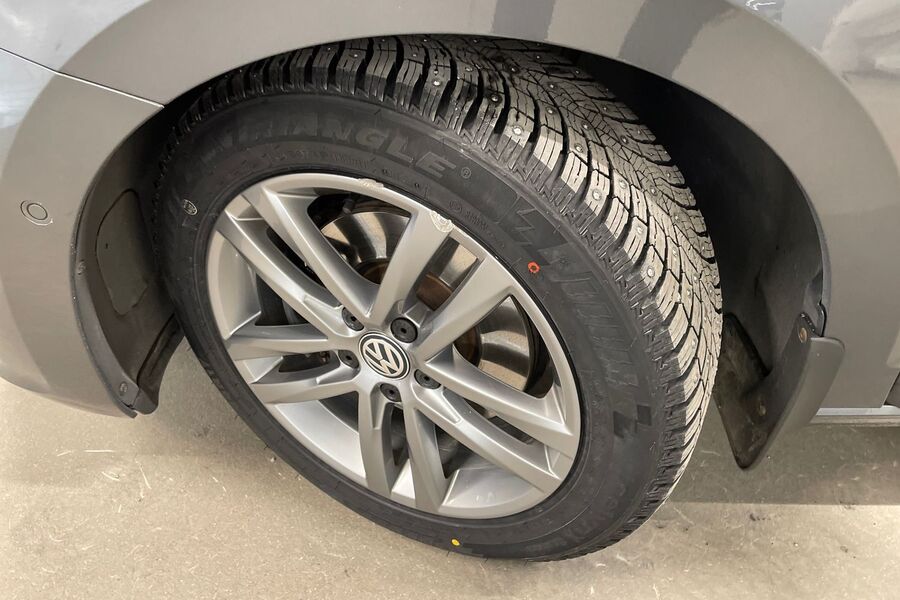 Volkswagen Touran vaihtoauto