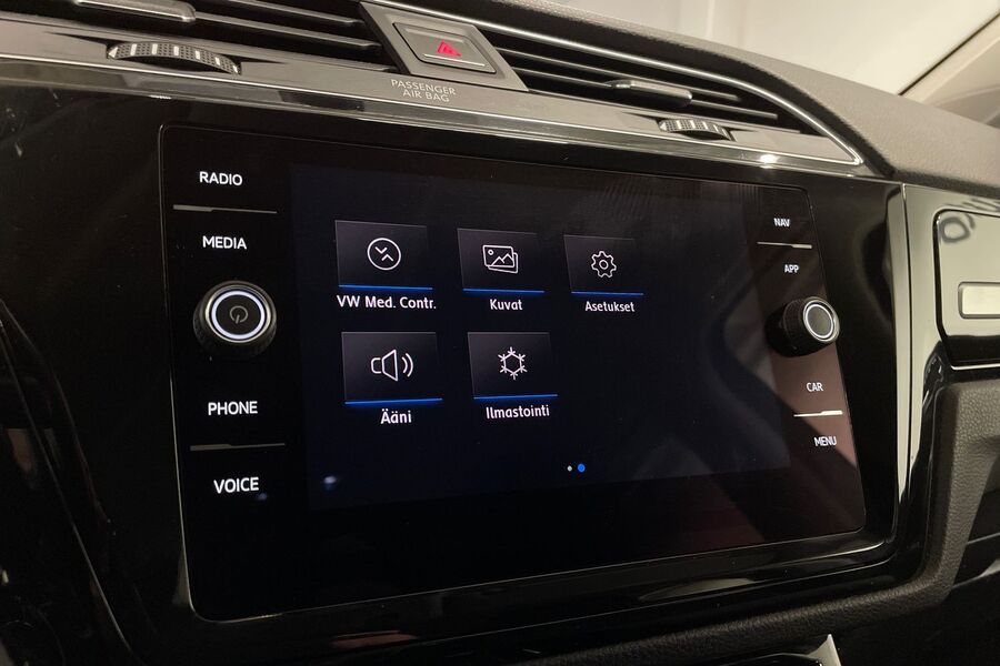 Volkswagen Touran vaihtoauto