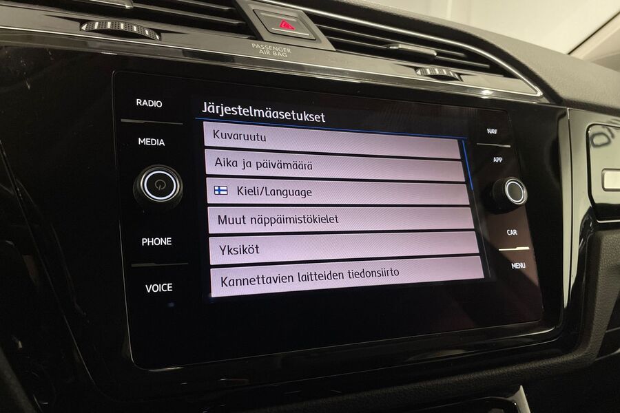 Volkswagen Touran vaihtoauto