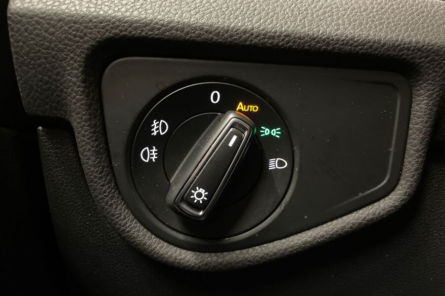 Volkswagen Touran vaihtoauto