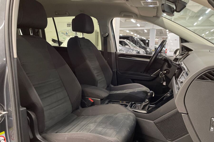 Volkswagen Touran vaihtoauto