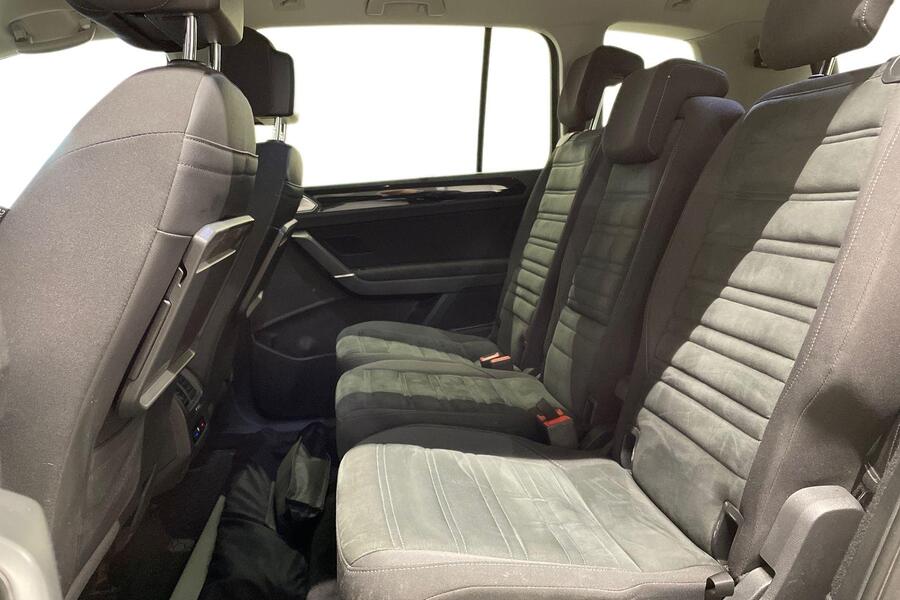 Volkswagen Touran vaihtoauto