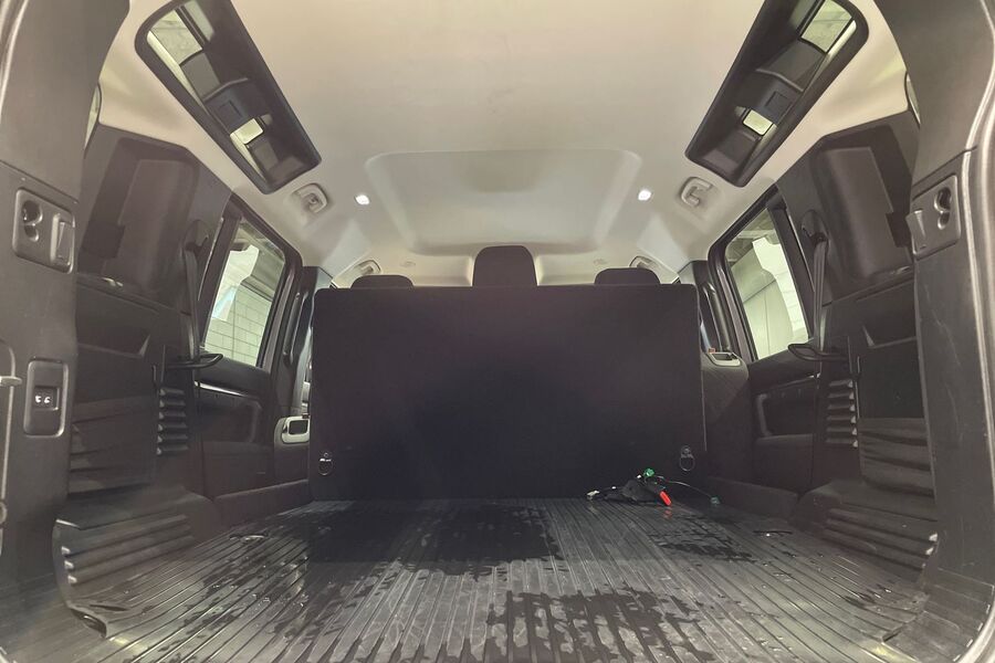 Land Rover Defender vaihtoauto