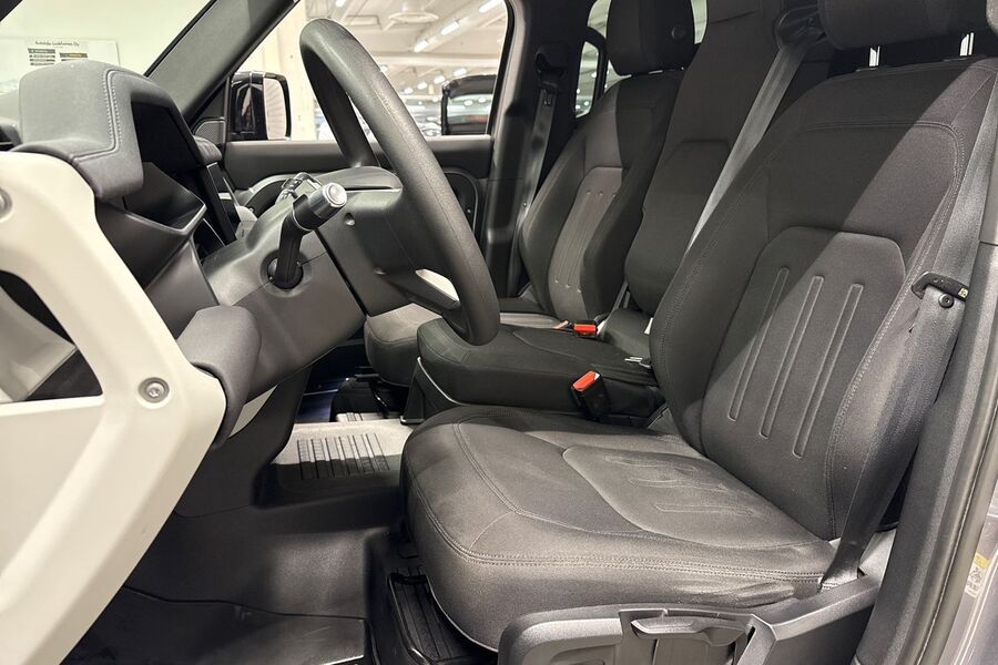 Land Rover Defender vaihtoauto