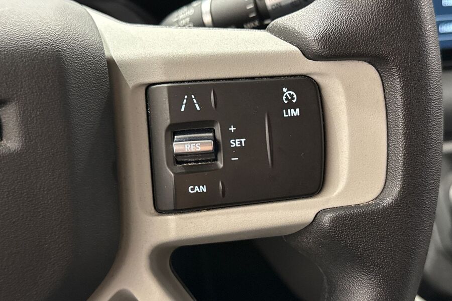 Land Rover Defender vaihtoauto