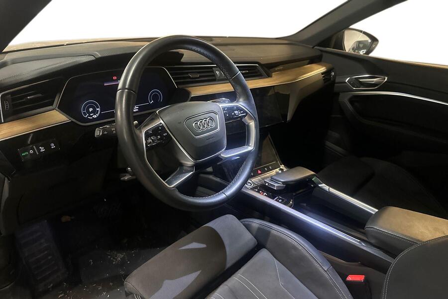 Audi Q8 e-tron vaihtoauto