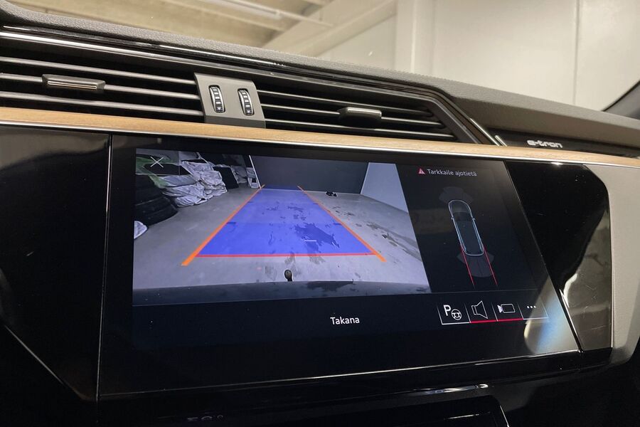 Audi Q8 e-tron vaihtoauto