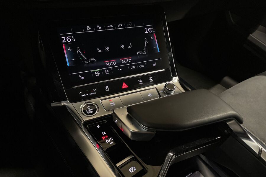 Audi Q8 e-tron vaihtoauto