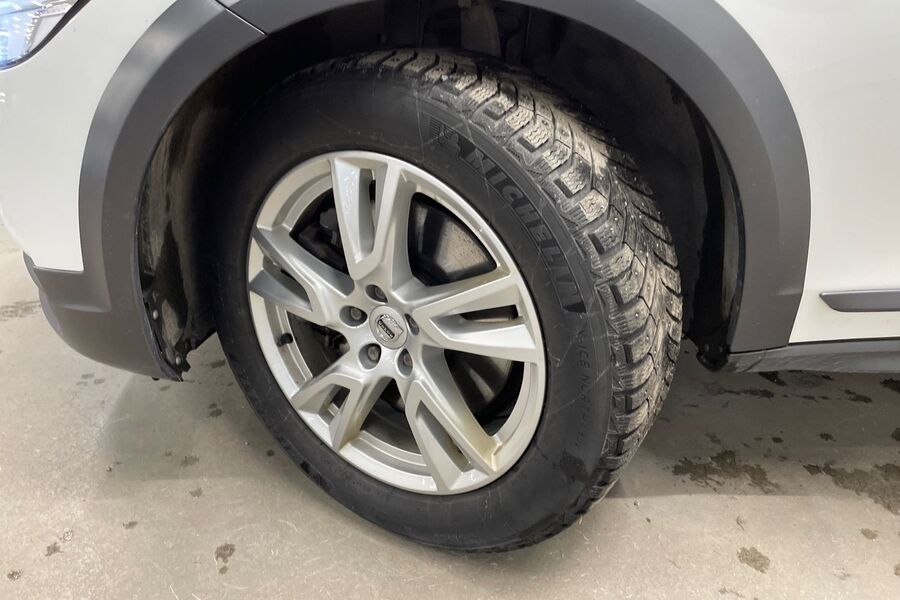 Volvo V90 Cross Country vaihtoauto