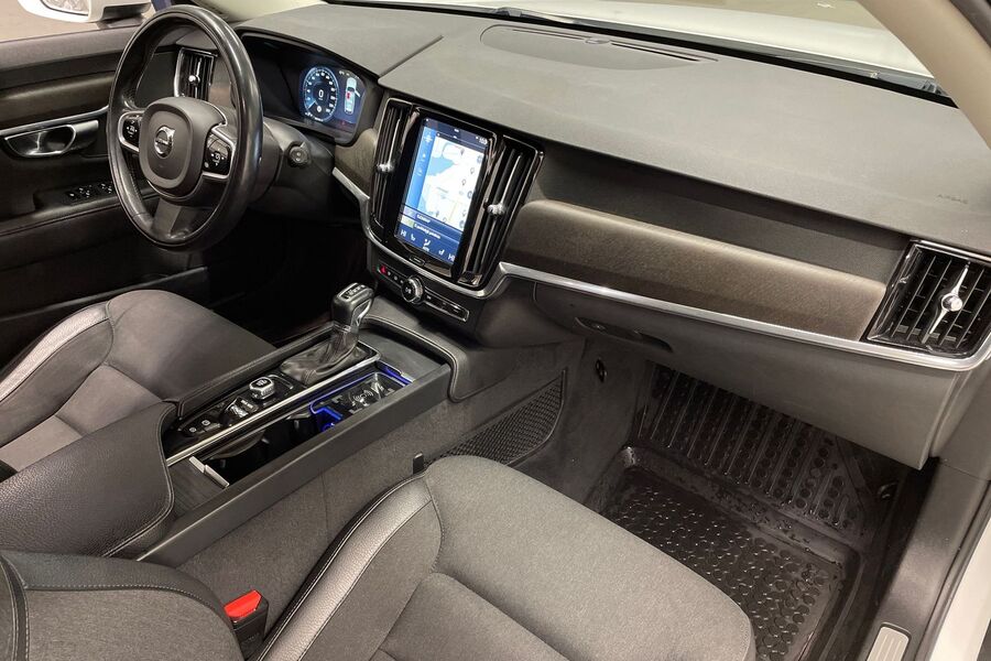 Volvo V90 Cross Country vaihtoauto