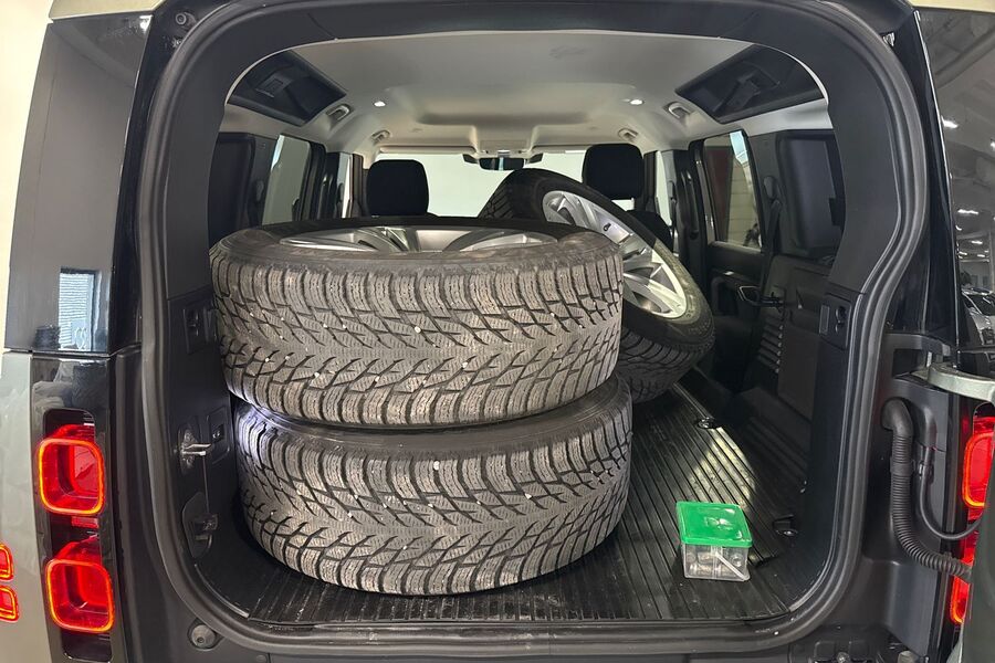 Land Rover Defender vaihtoauto