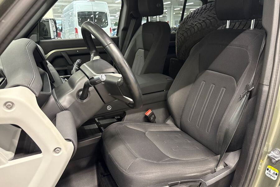 Land Rover Defender vaihtoauto