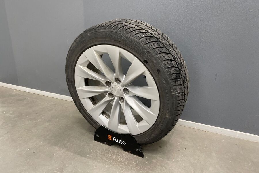 Tesla Model S vaihtoauto